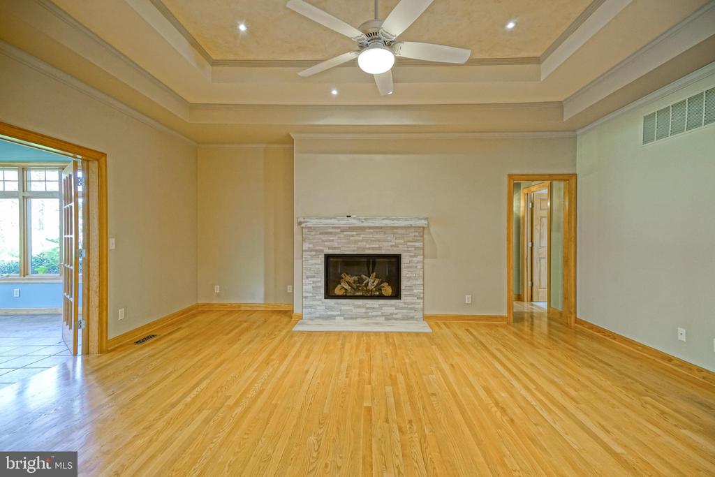 12 BLACK WALNUT COURT