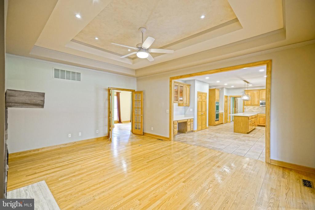 12 BLACK WALNUT COURT