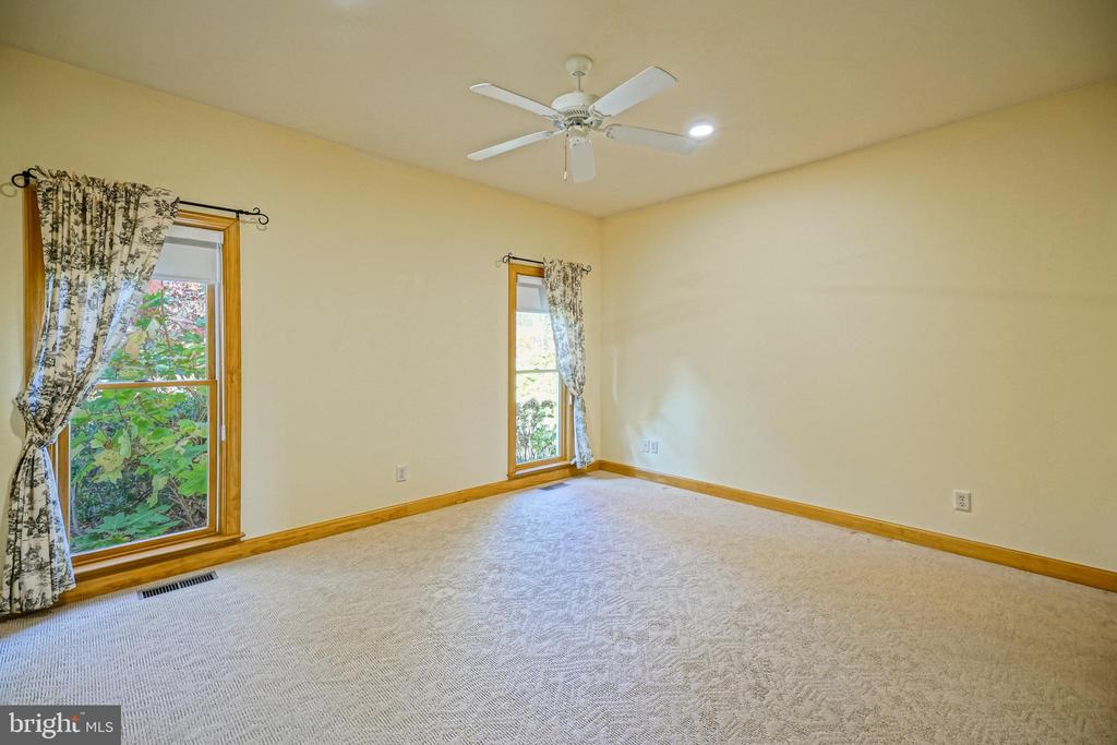 12 BLACK WALNUT COURT