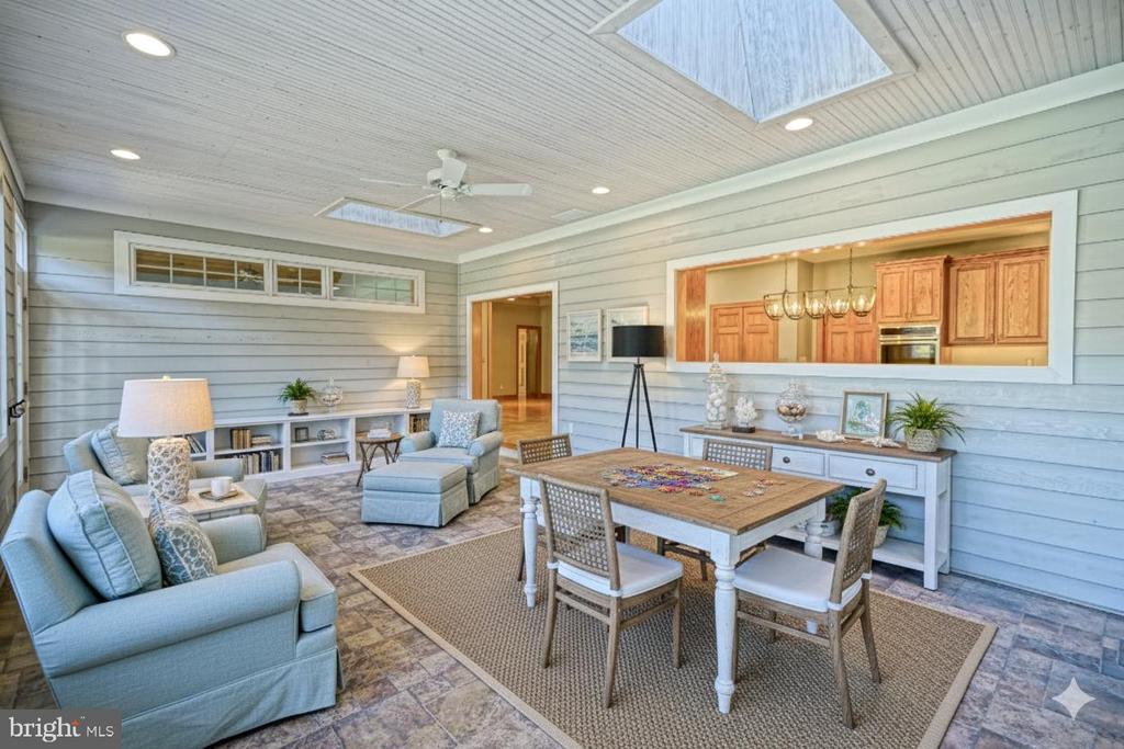 12 BLACK WALNUT COURT