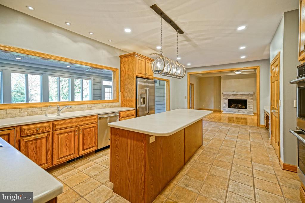 12 BLACK WALNUT COURT