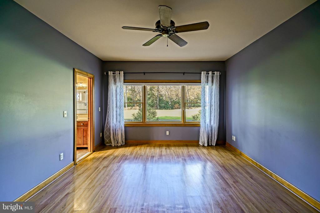 12 BLACK WALNUT COURT