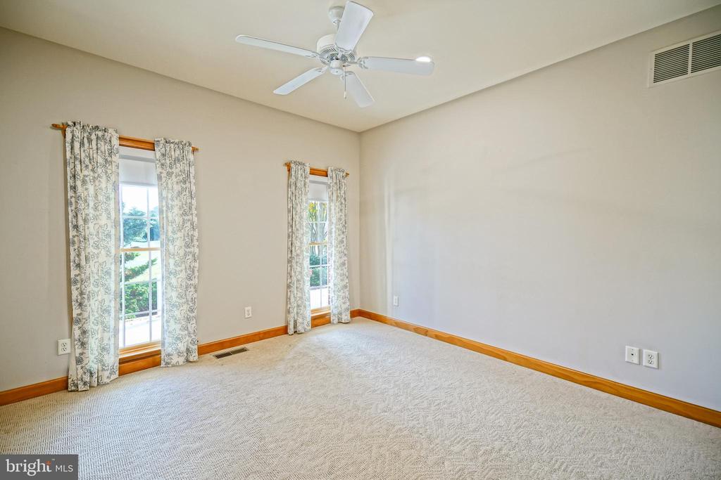 12 BLACK WALNUT COURT