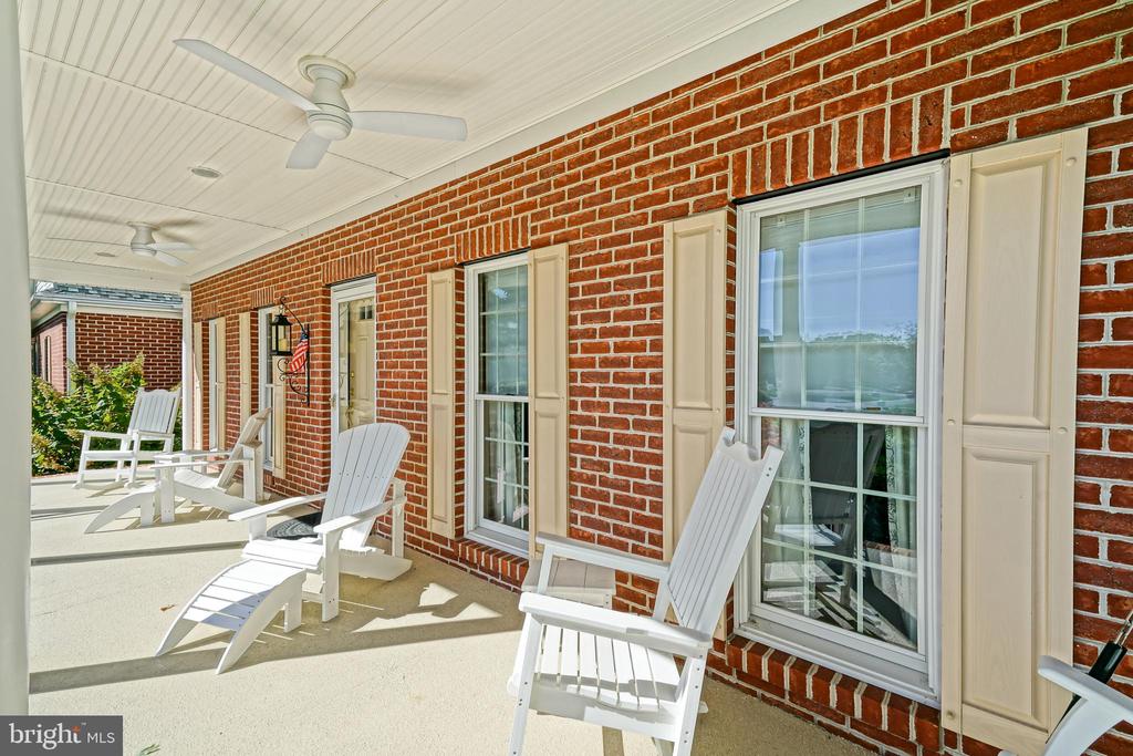 12 BLACK WALNUT COURT