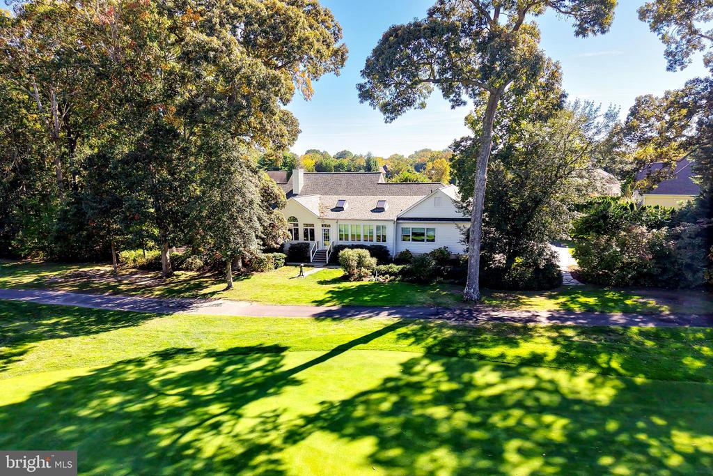 12 BLACK WALNUT COURT