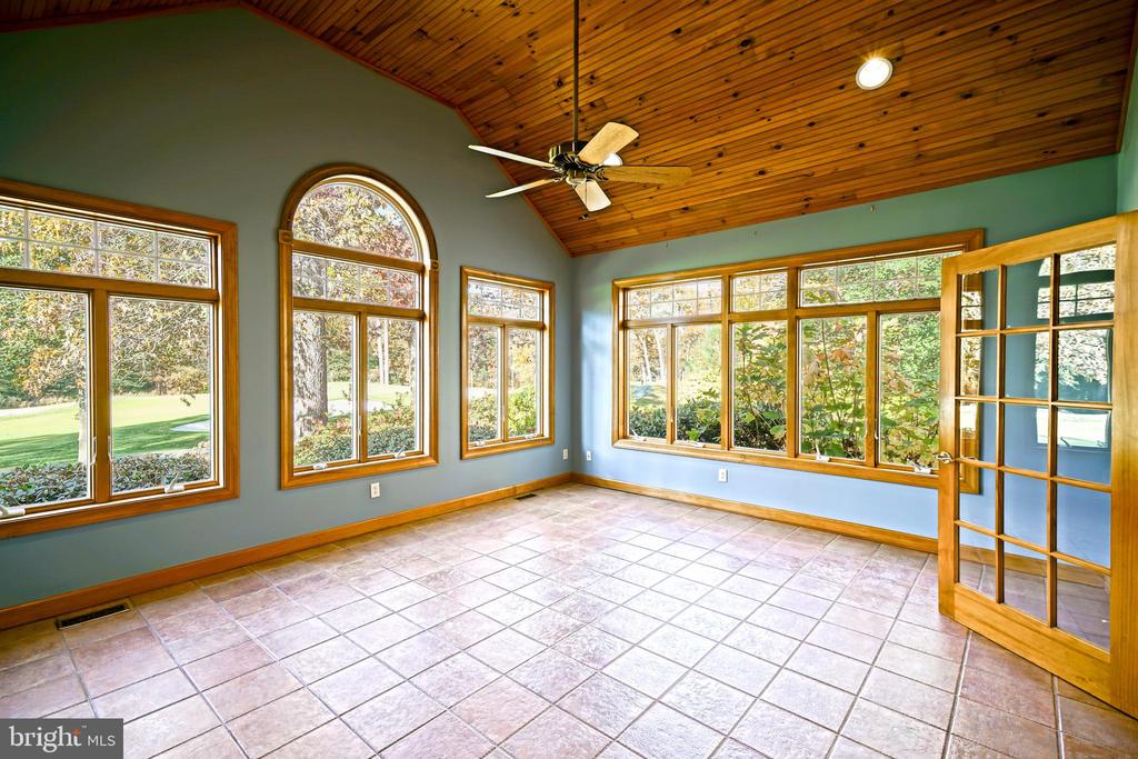 12 BLACK WALNUT COURT