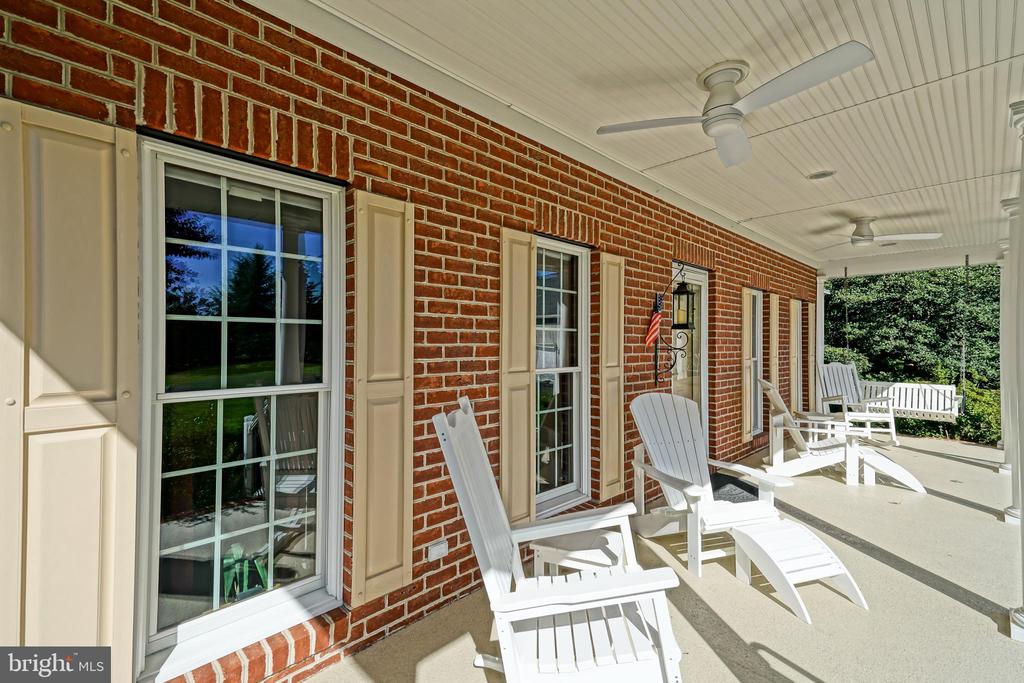 12 BLACK WALNUT COURT