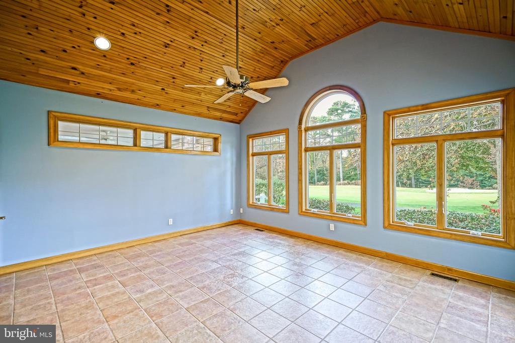 12 BLACK WALNUT COURT