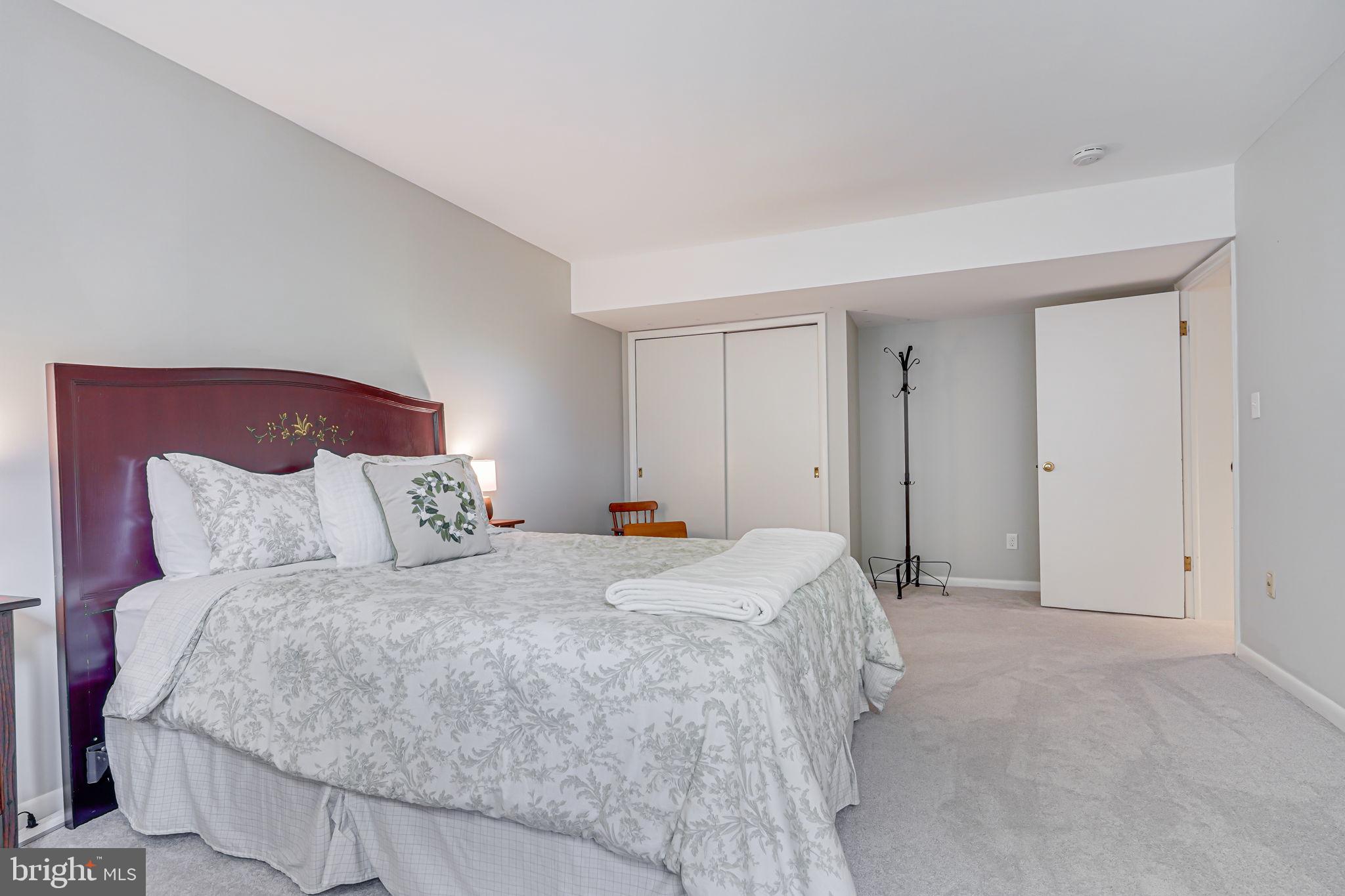 3137 Brooklawn Ter