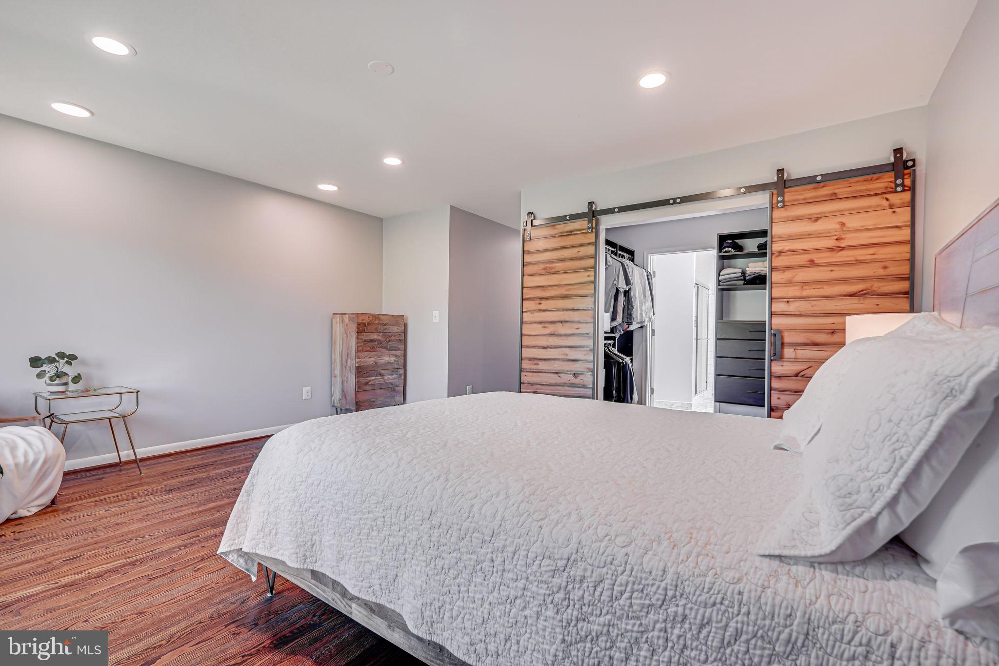3137 Brooklawn Ter