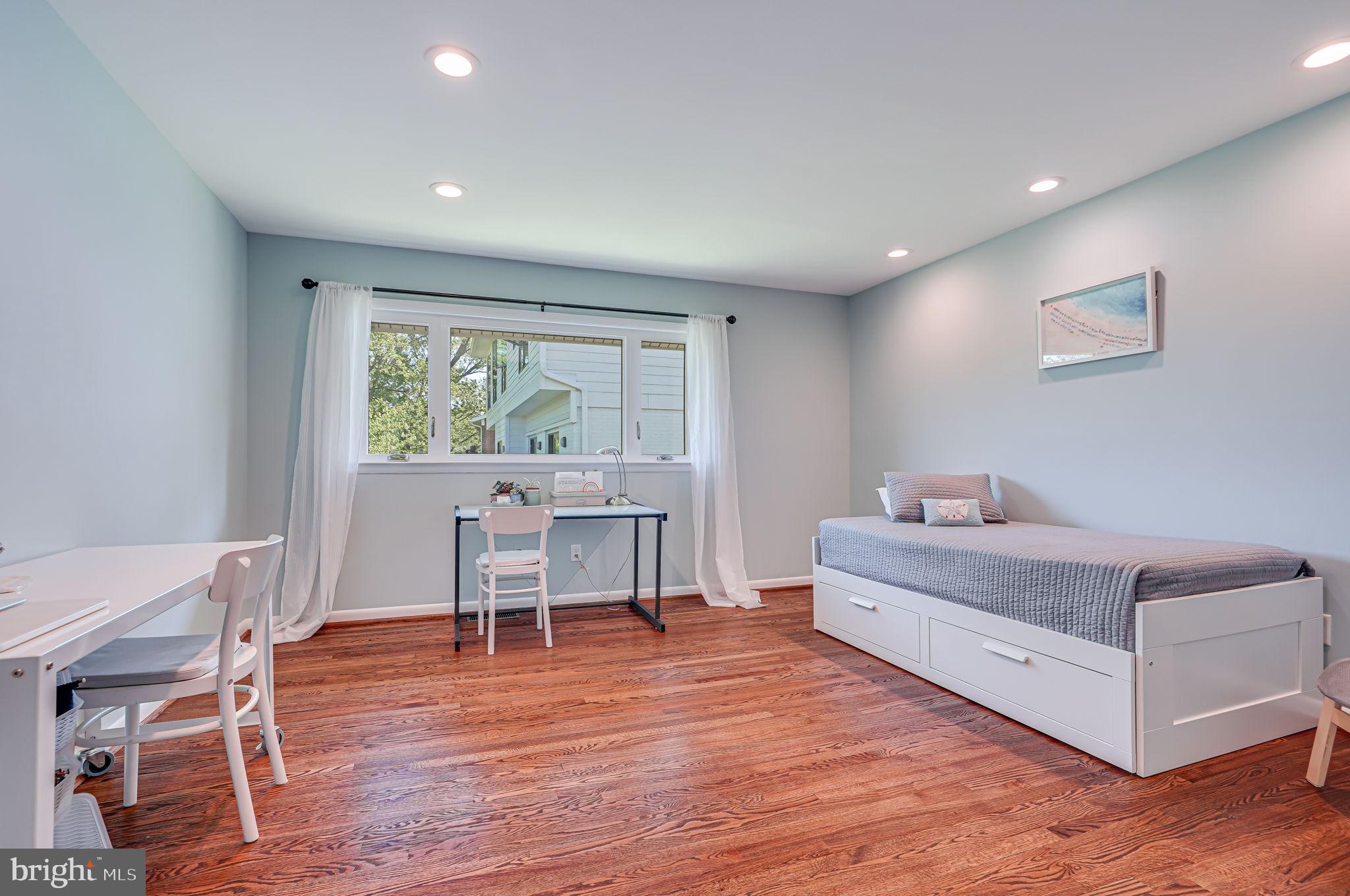 3137 Brooklawn Ter