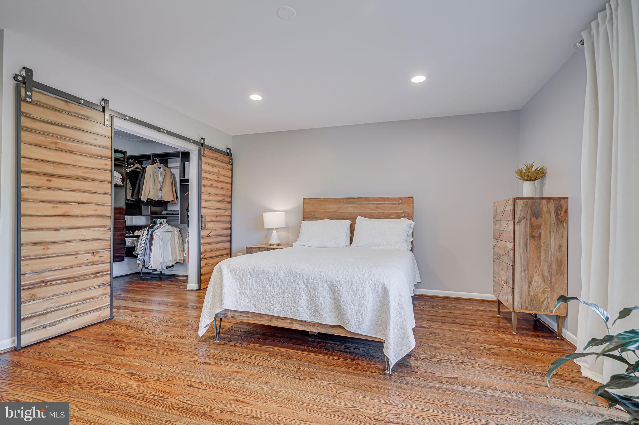 3137 Brooklawn Ter