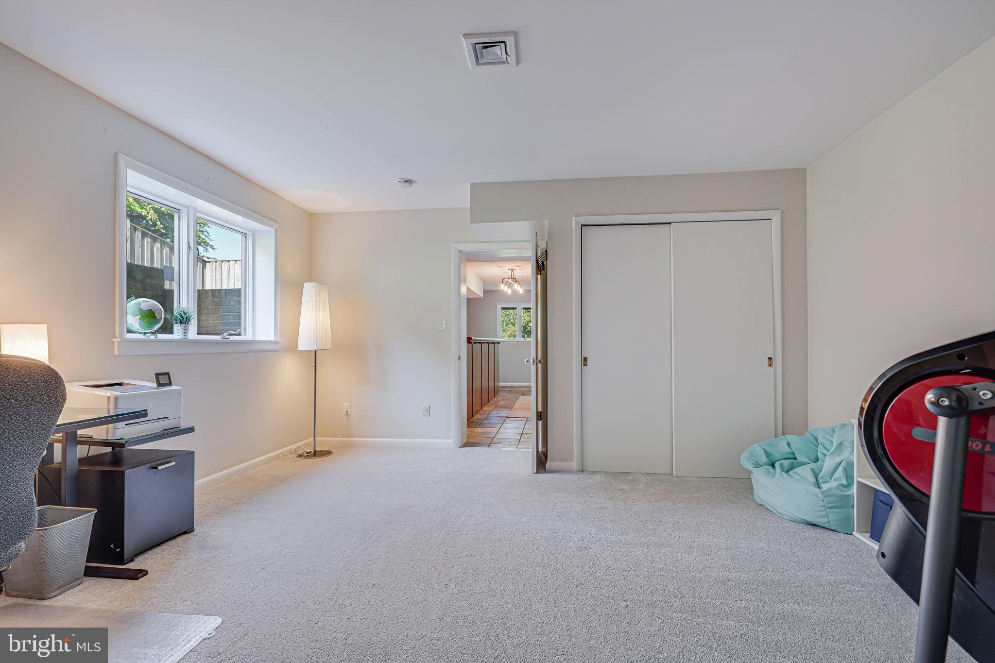 3137 Brooklawn Ter