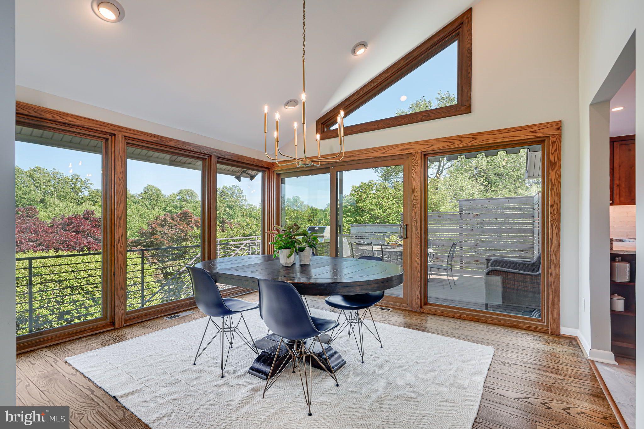 3137 Brooklawn Ter