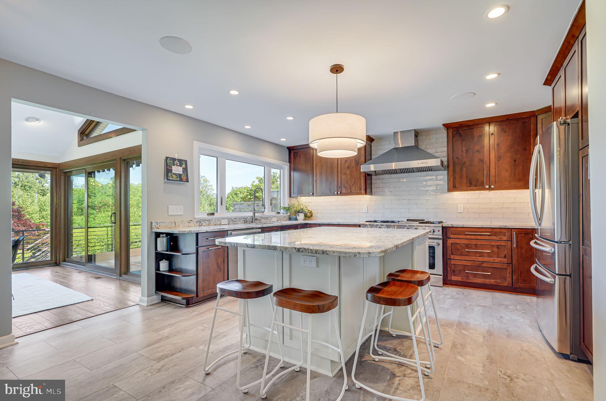 3137 Brooklawn Ter