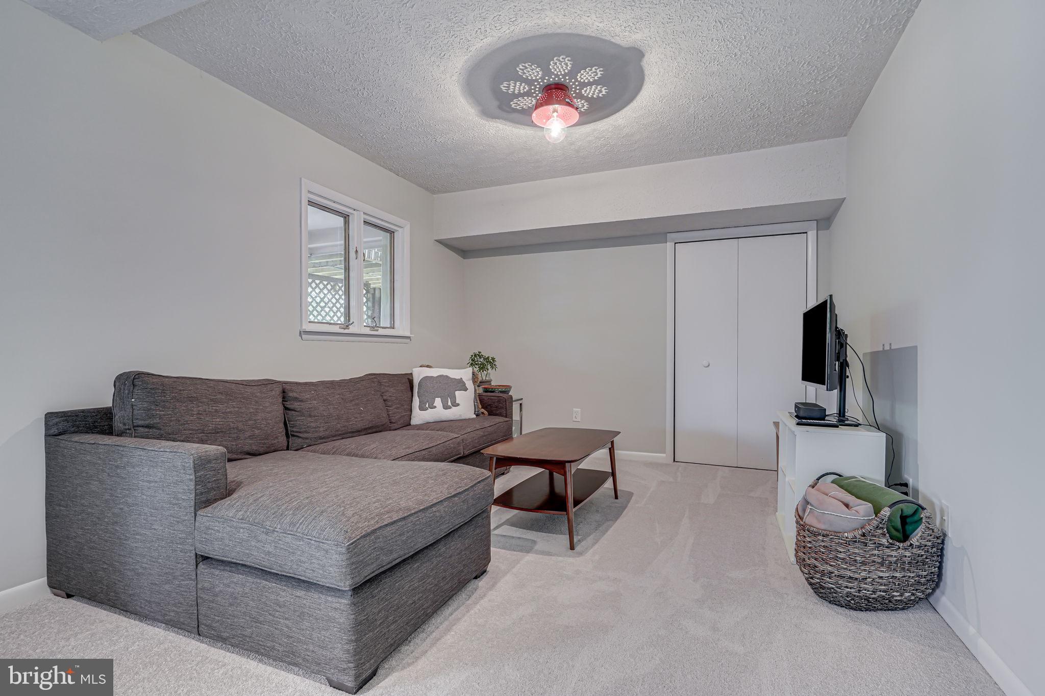 3137 Brooklawn Ter