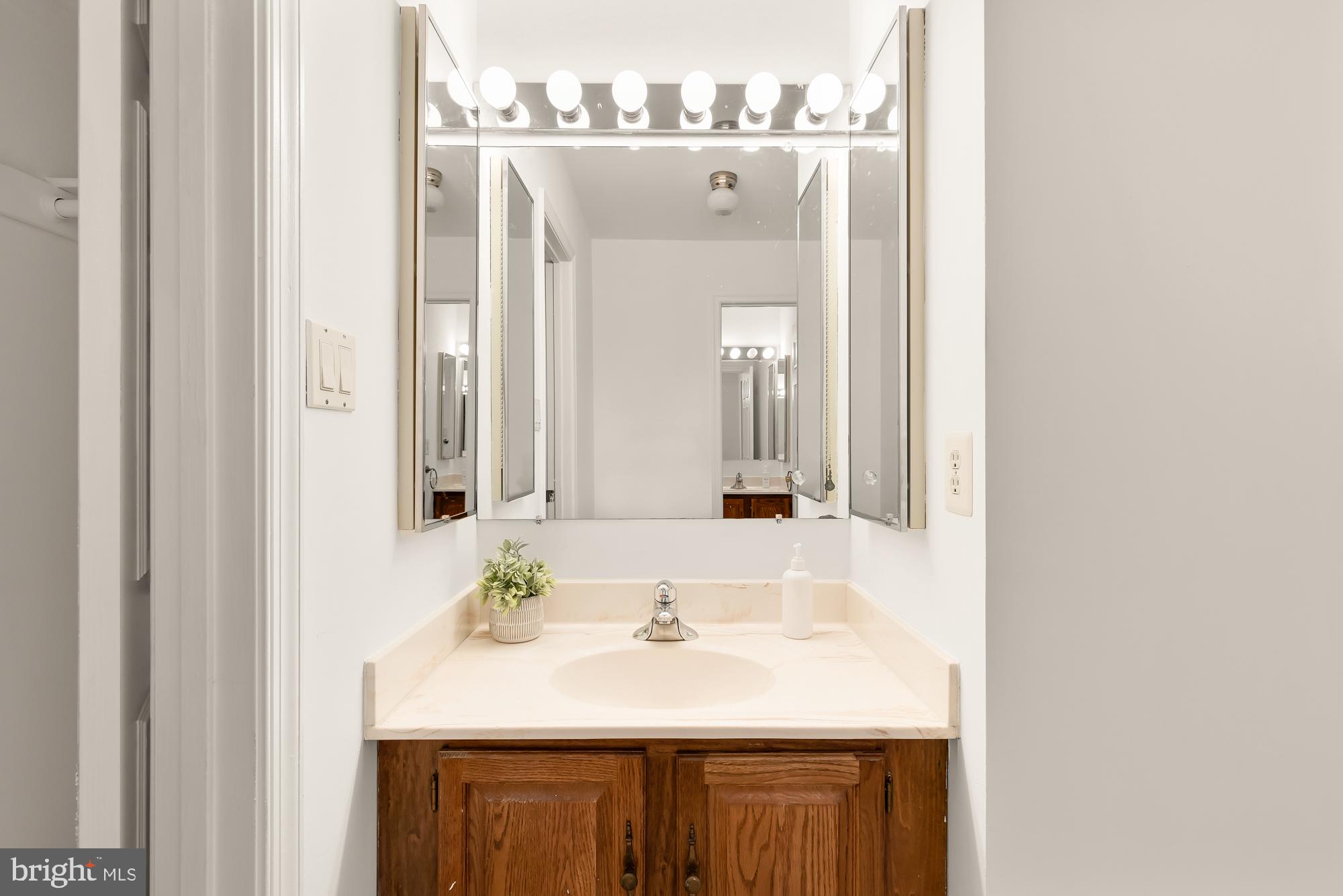 12113 Somersworth Dr