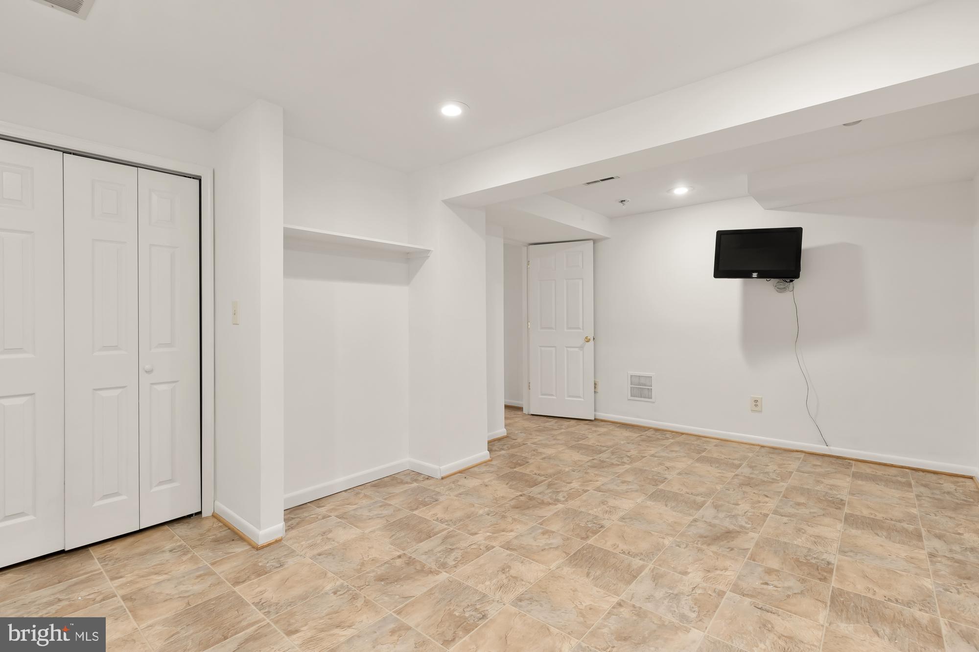 12113 Somersworth Dr