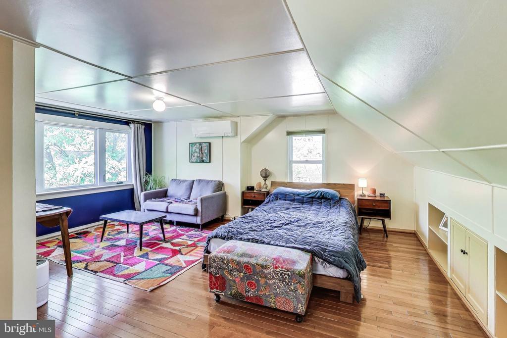 405 Lincoln Ave