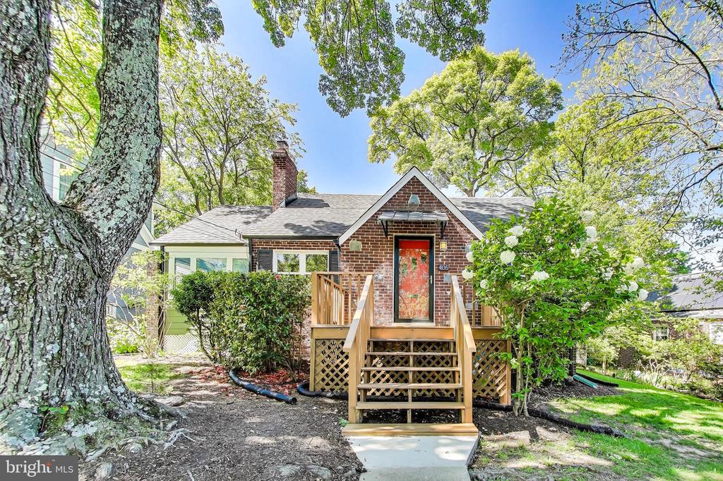 405 Lincoln Ave