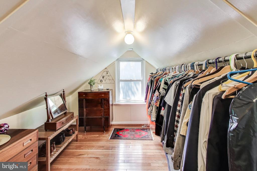 405 Lincoln Ave