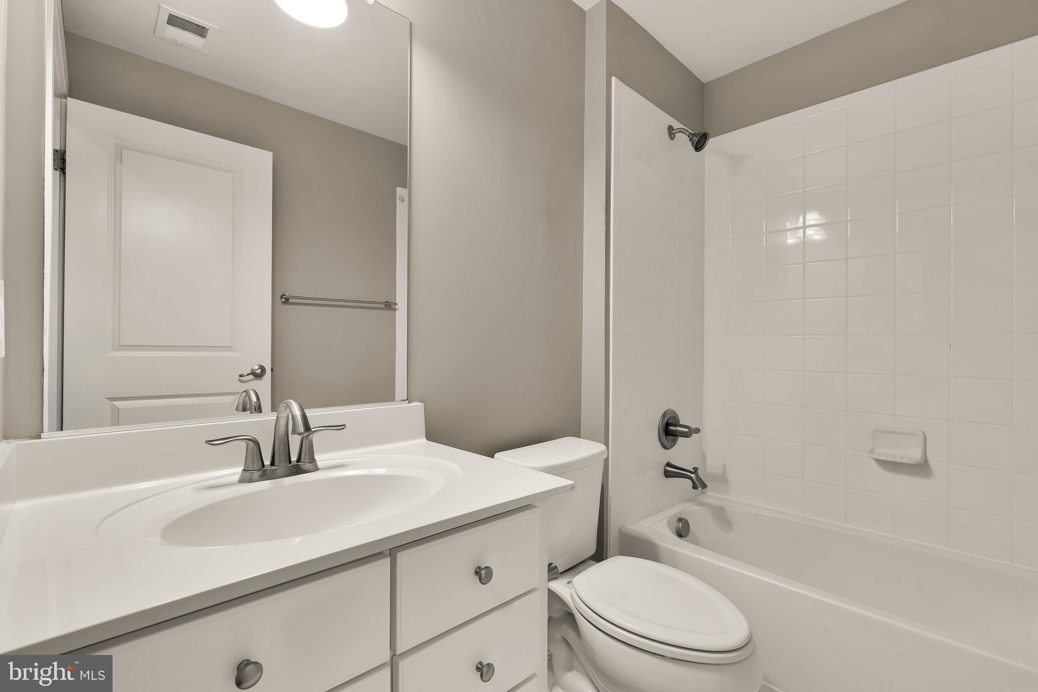 5311 STREAM BANK LANE