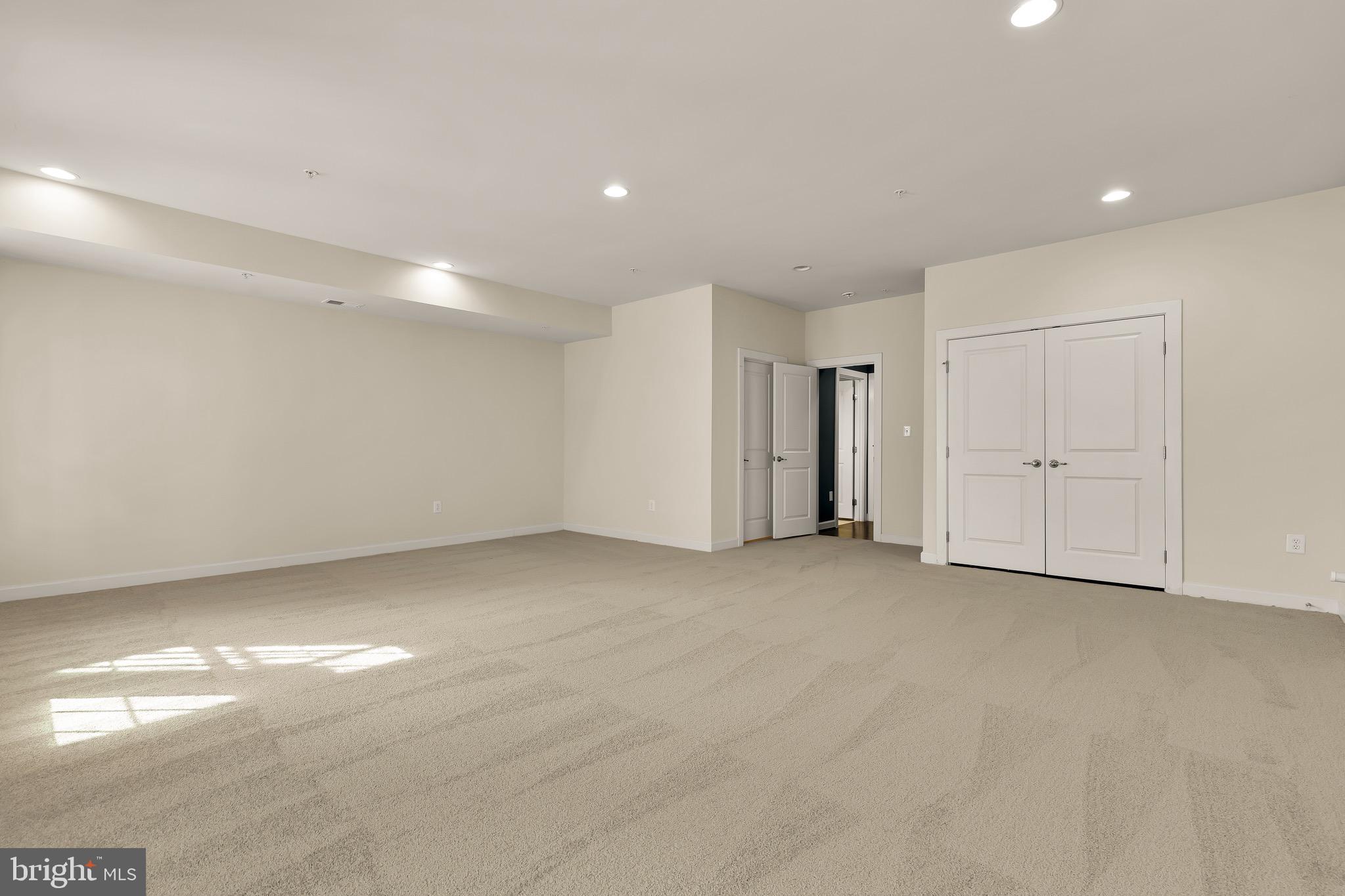 5311 STREAM BANK LANE