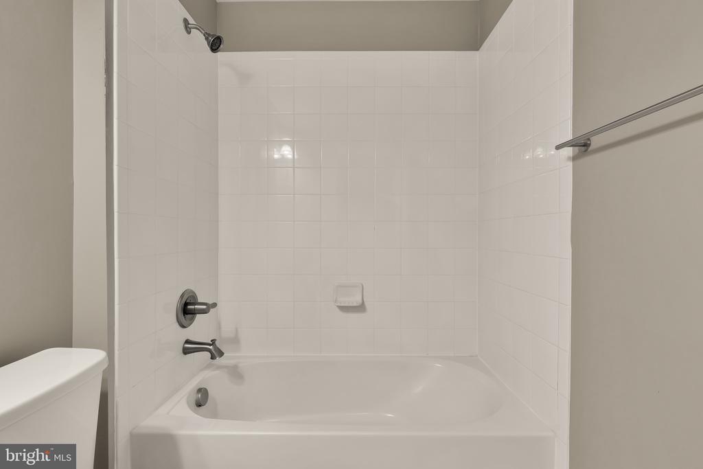 5311 STREAM BANK LANE