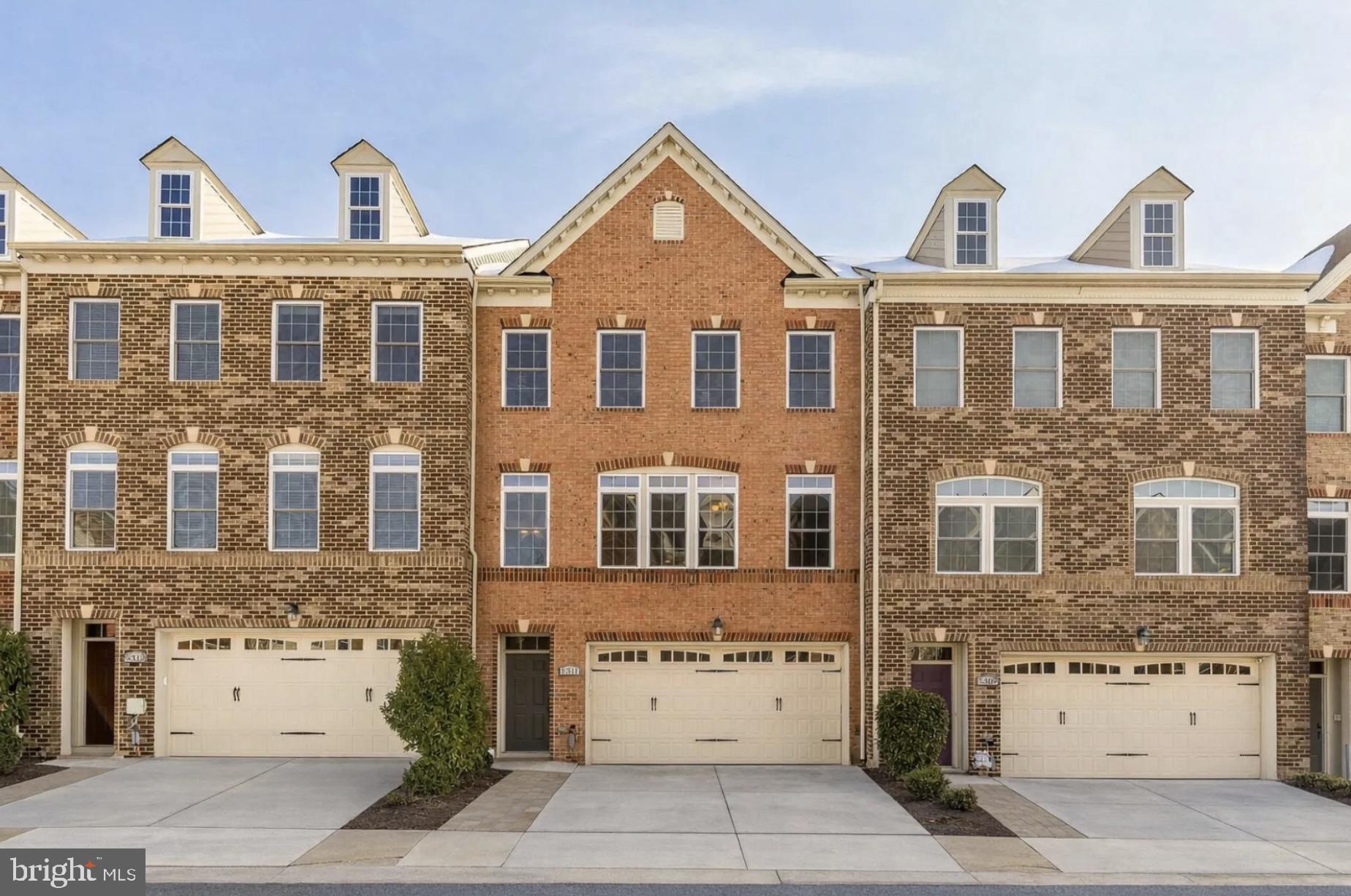 5311 STREAM BANK LANE