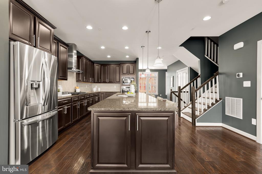 5311 STREAM BANK LANE