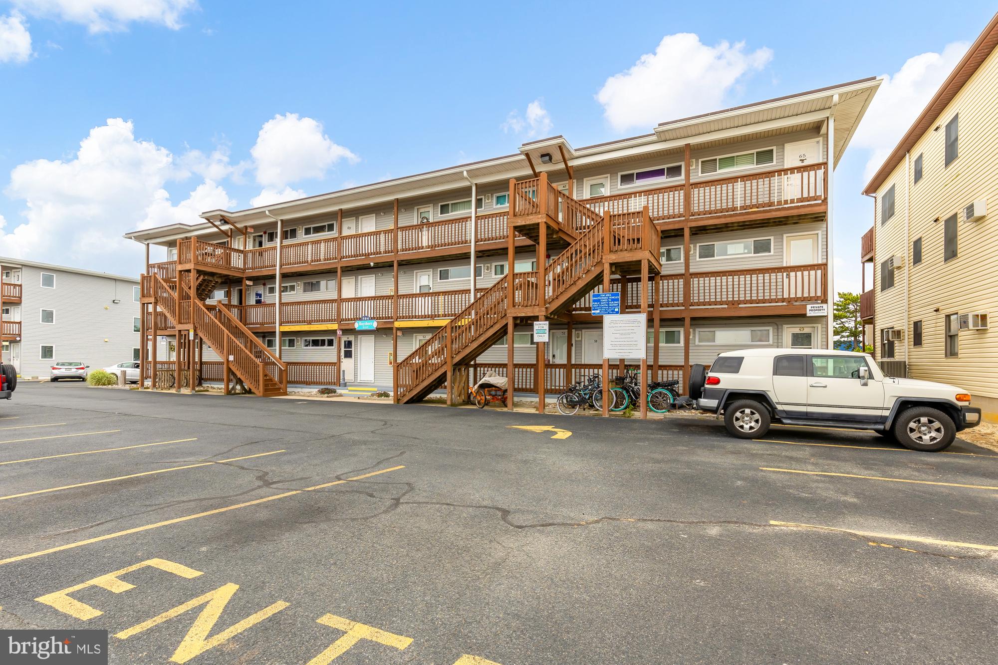 504 Robin Dr #69