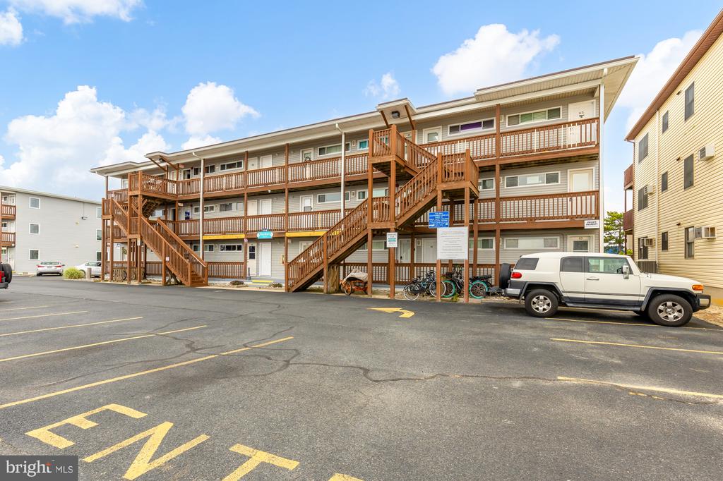 504 Robin Dr #69
