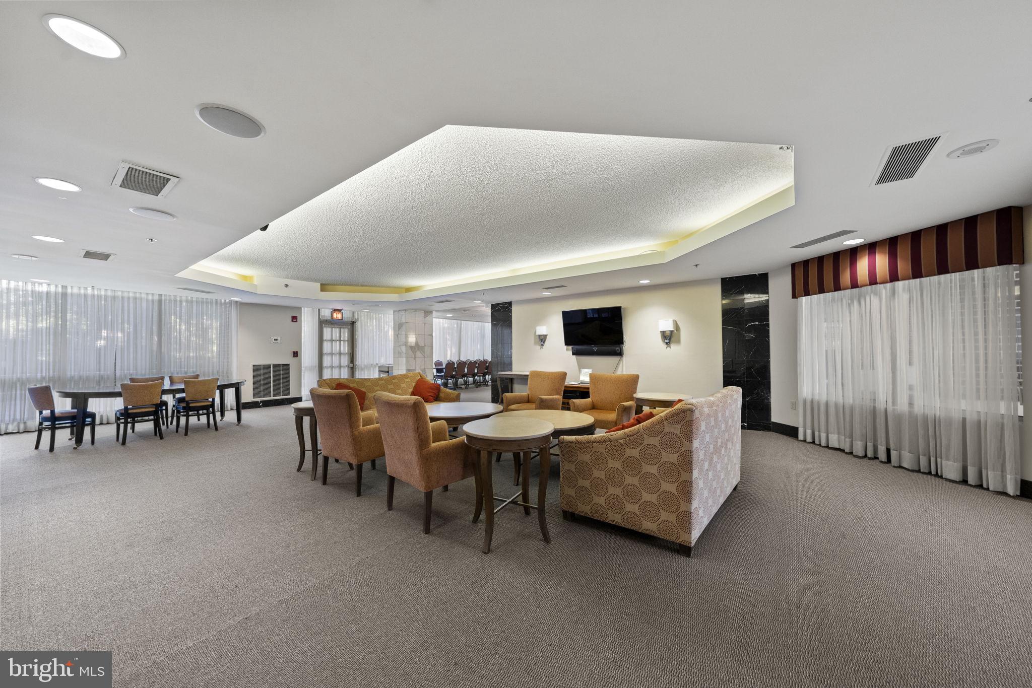 1276 N WAYNE STREET Unit: 524