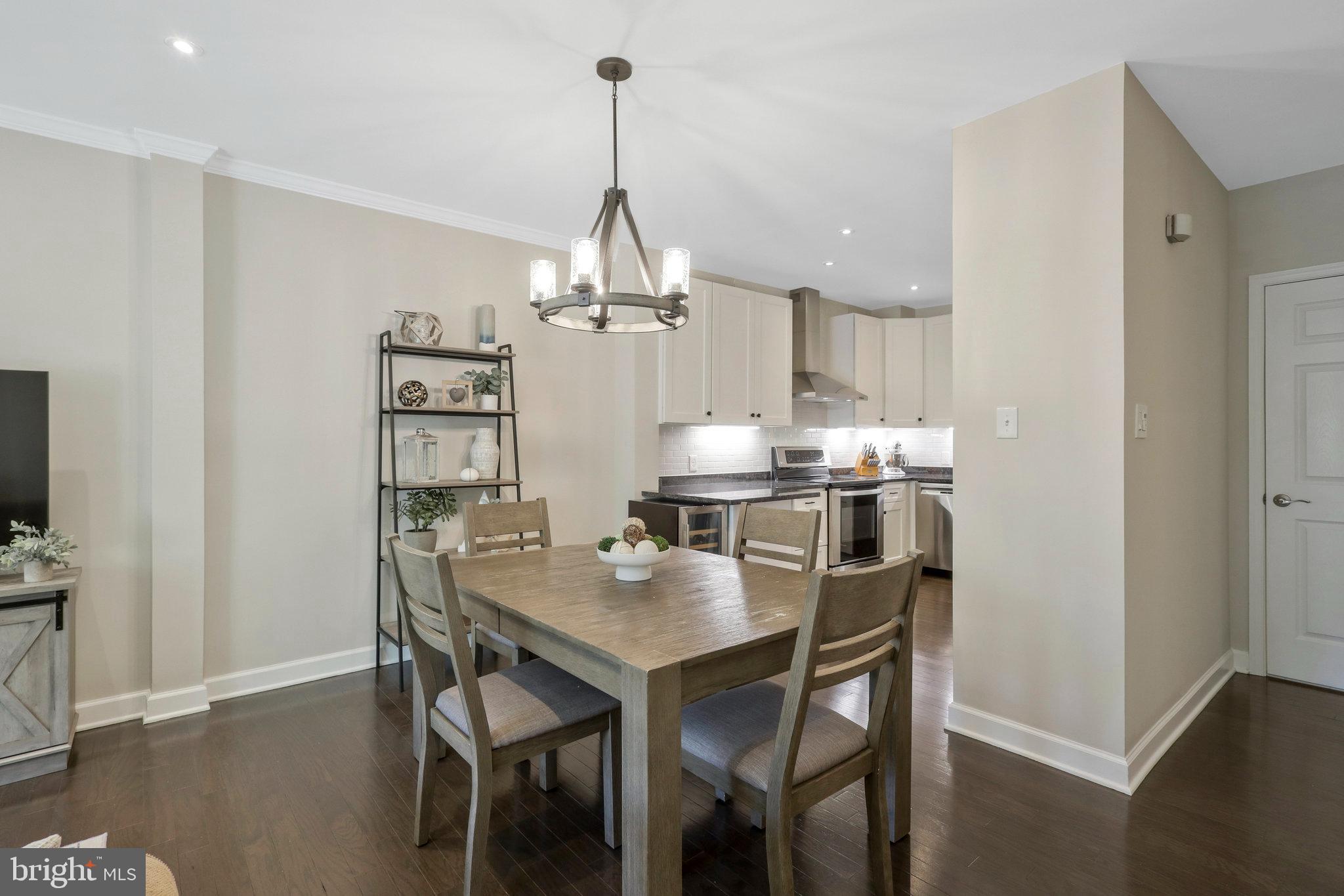 2532 Fairfax Dr