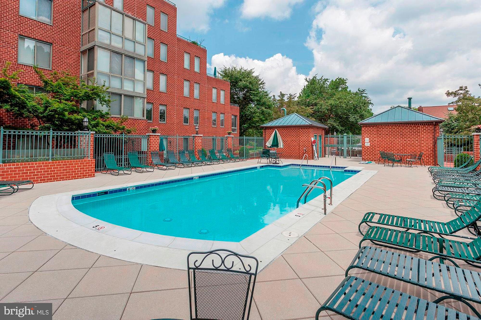 1050 N TAYLOR ST #1-213