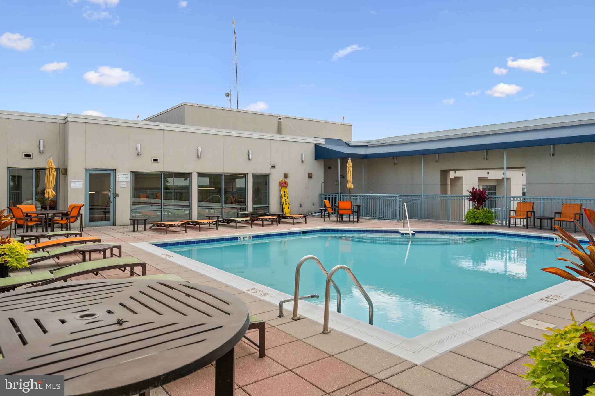 851 N Glebe Rd #1515