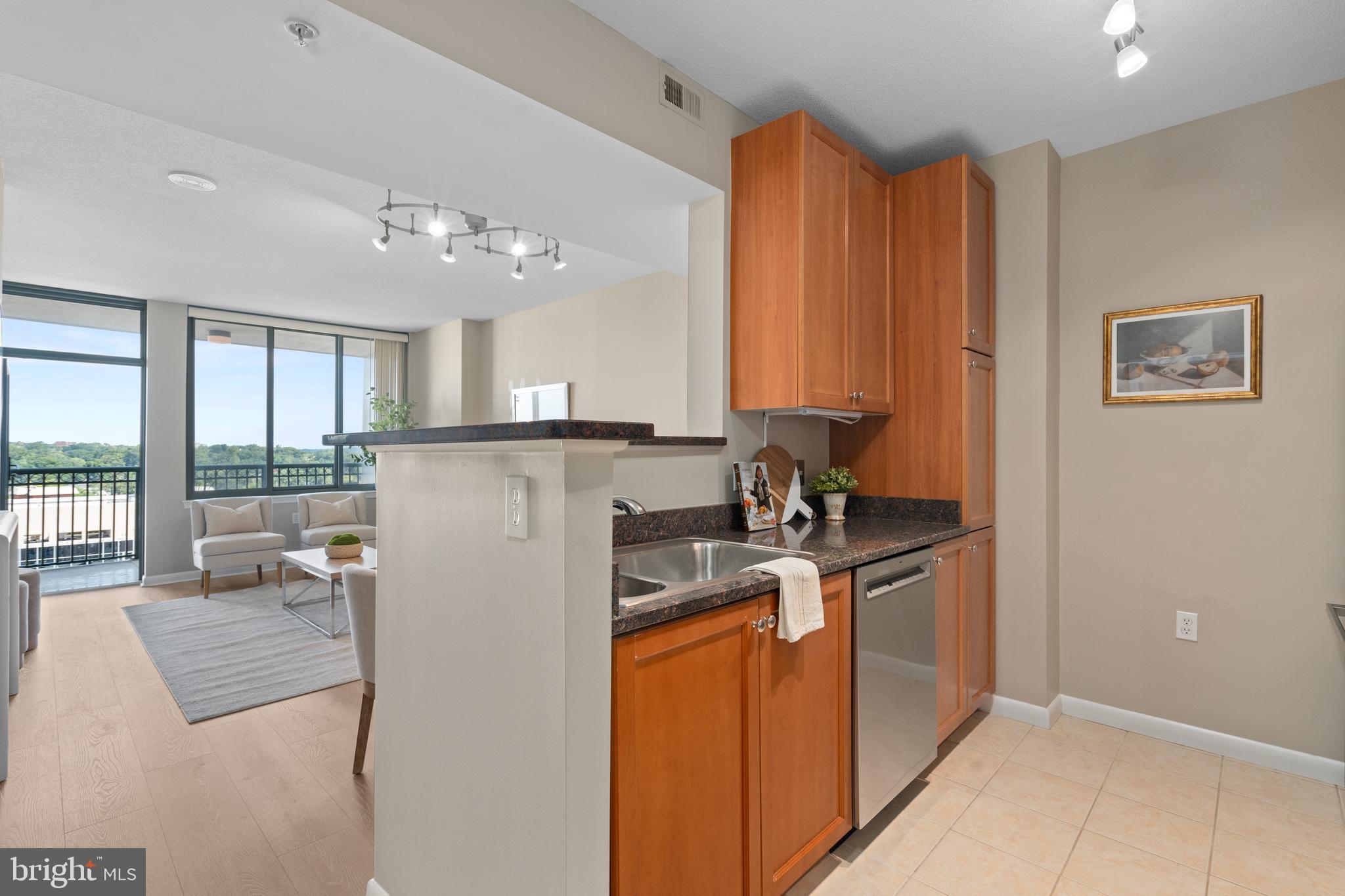 851 N Glebe Rd #1515