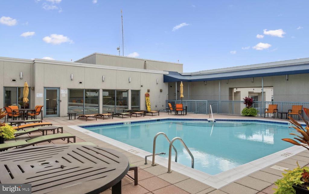 851 N GLEBE RD #1515