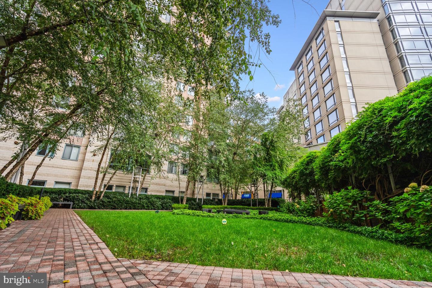851 N GLEBE RD #1515