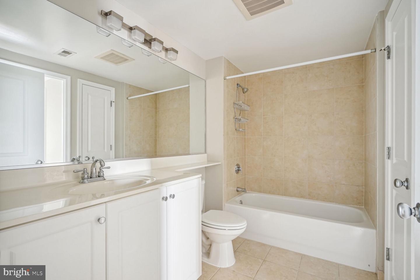 851 N GLEBE RD #1515