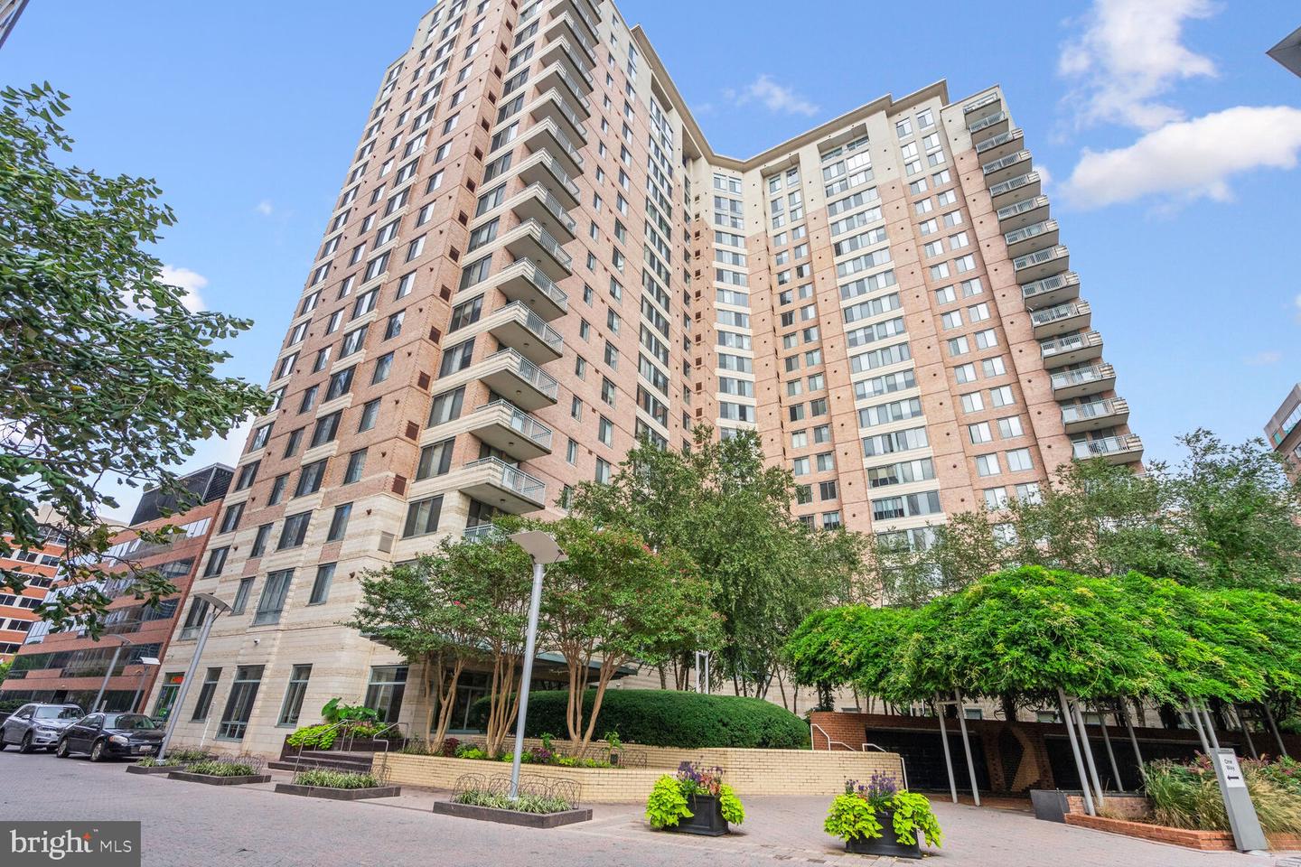 851 N GLEBE RD #1515