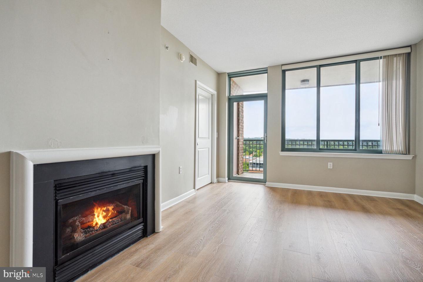 851 N GLEBE RD #1515