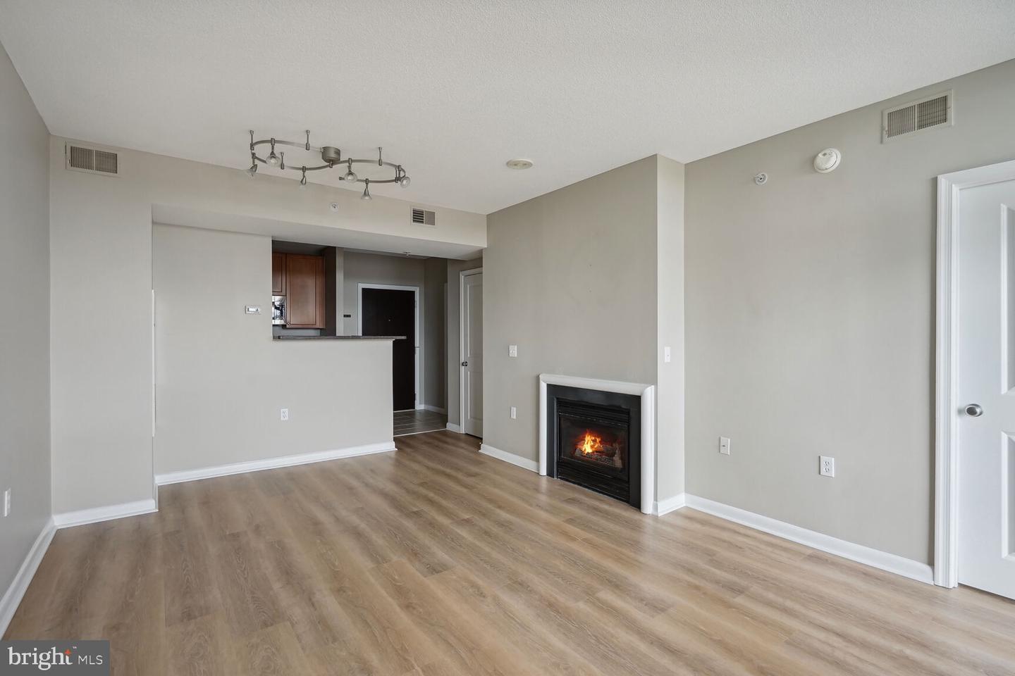 851 N GLEBE RD #1515