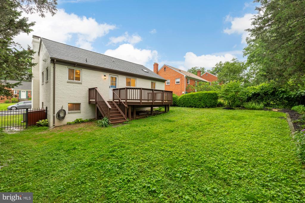 6232 18th Rd N