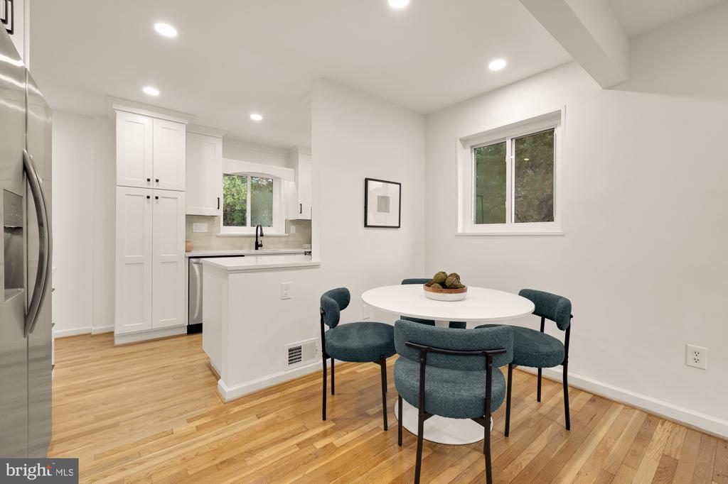6232 18th Rd N