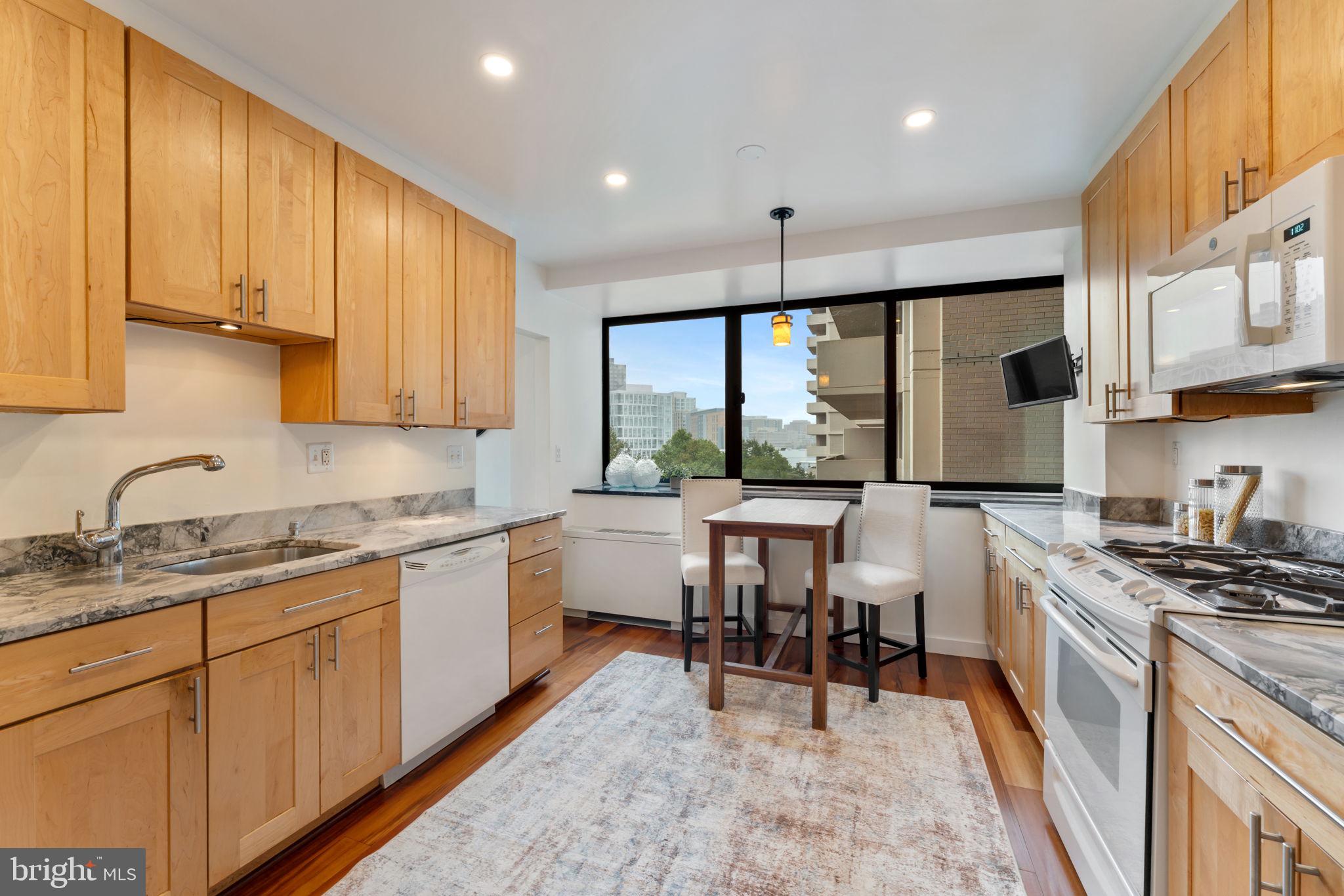 4141 N HENDERSON ROAD 511