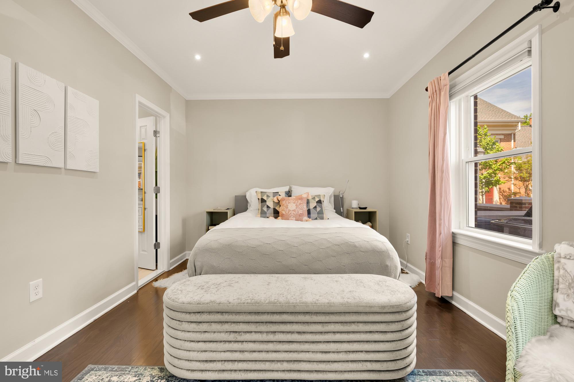 2532 FAIRFAX DRIVE