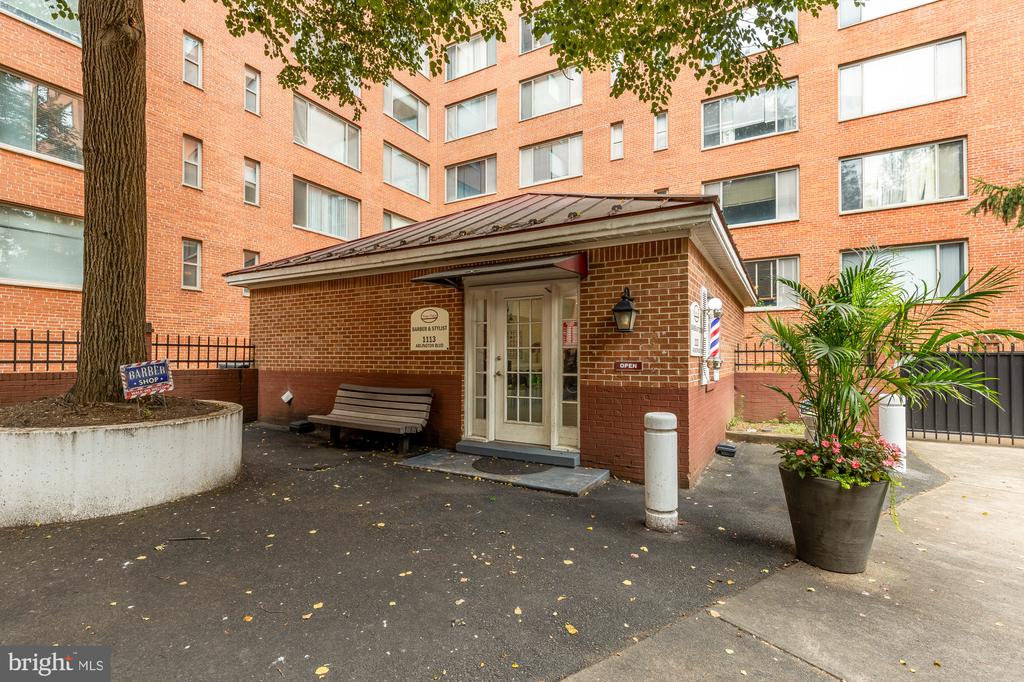 1021 ARLINGTON BOULEVARD Unit: 446