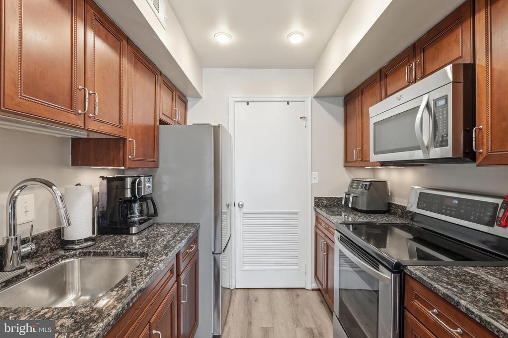 2600 S ARLINGTON MILL DRIVE Unit: F