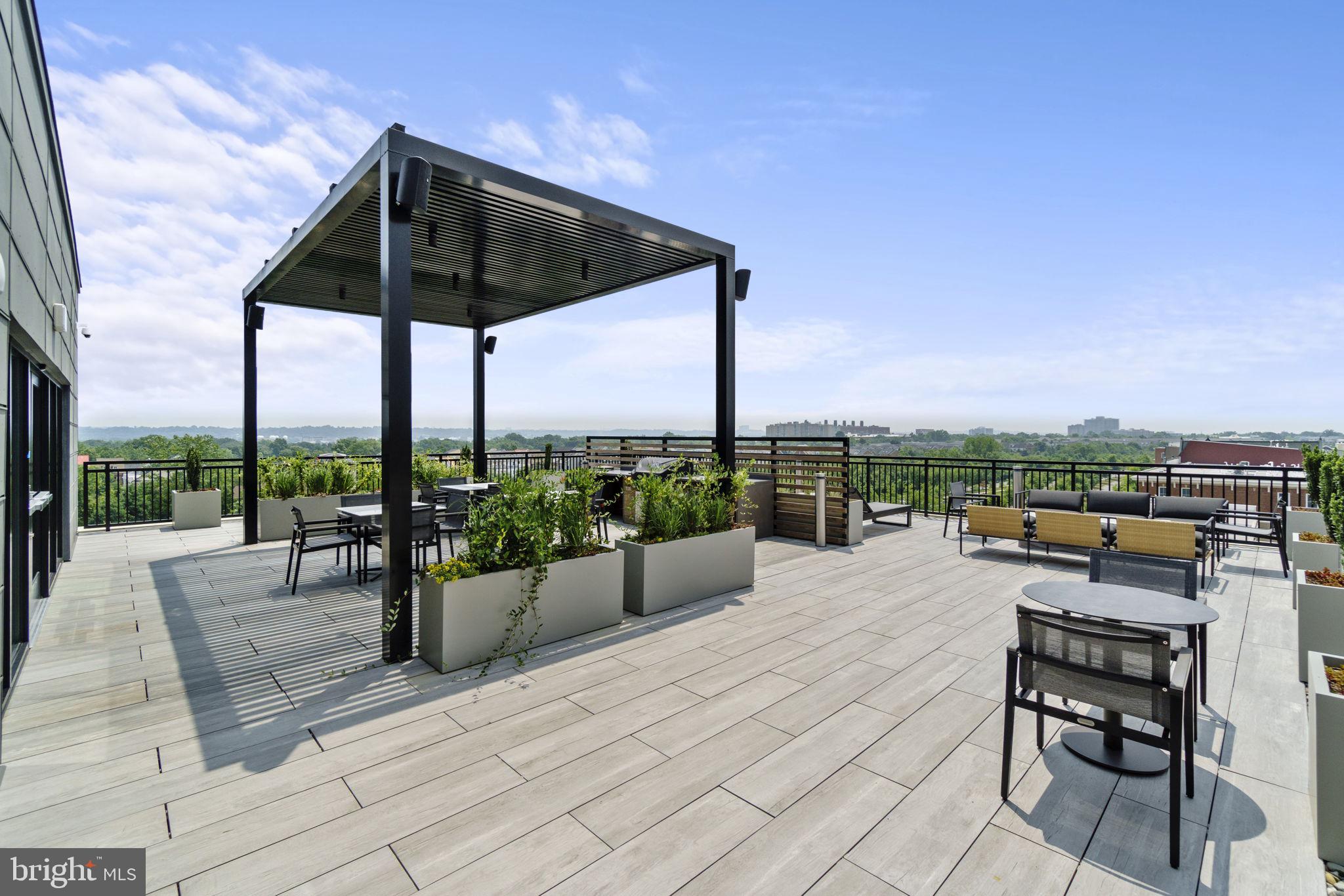 737 SWANN AVENUE Unit: 610